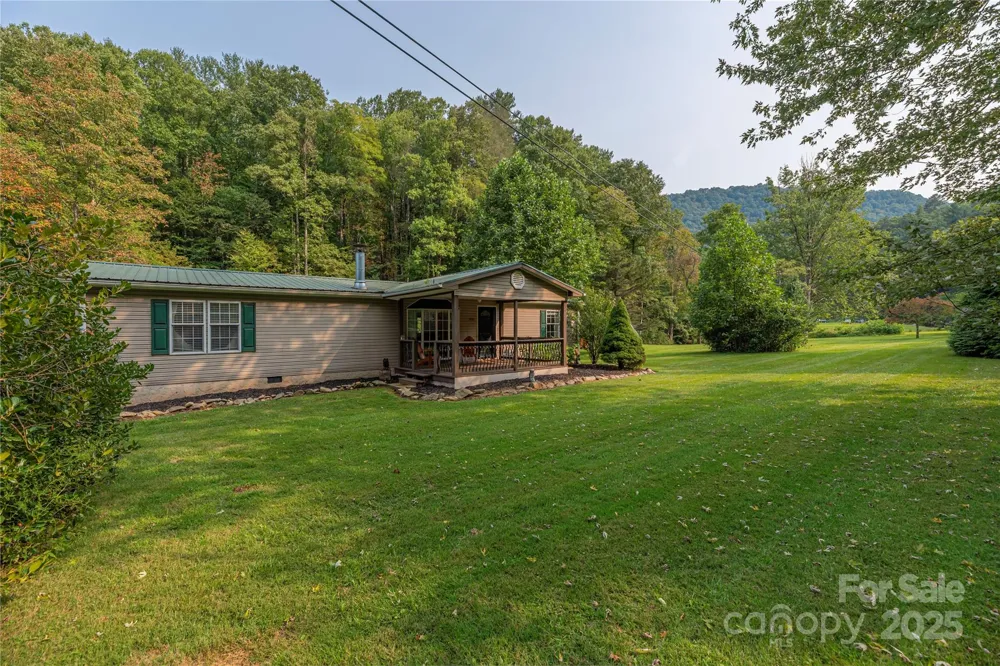 9781 Nc 209 Highway Hot Springs, NC 28743