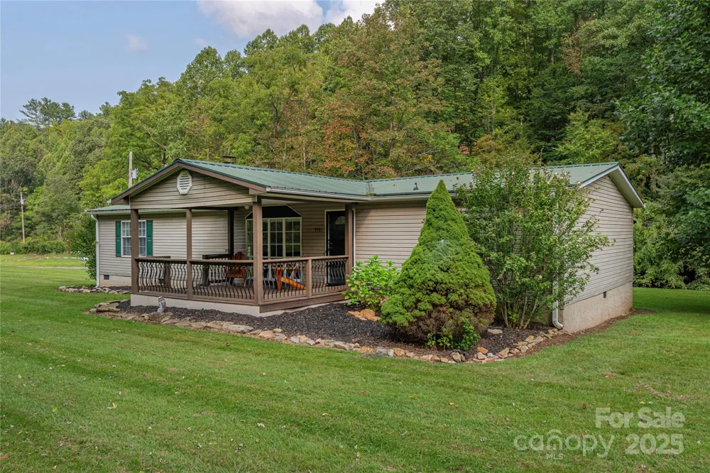 9781 Nc 209 Highway Hot Springs, NC 28743
