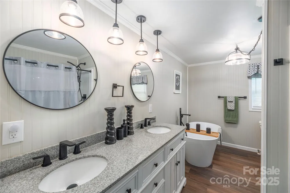 9781 Nc 209 Highway Hot Springs, NC 28743