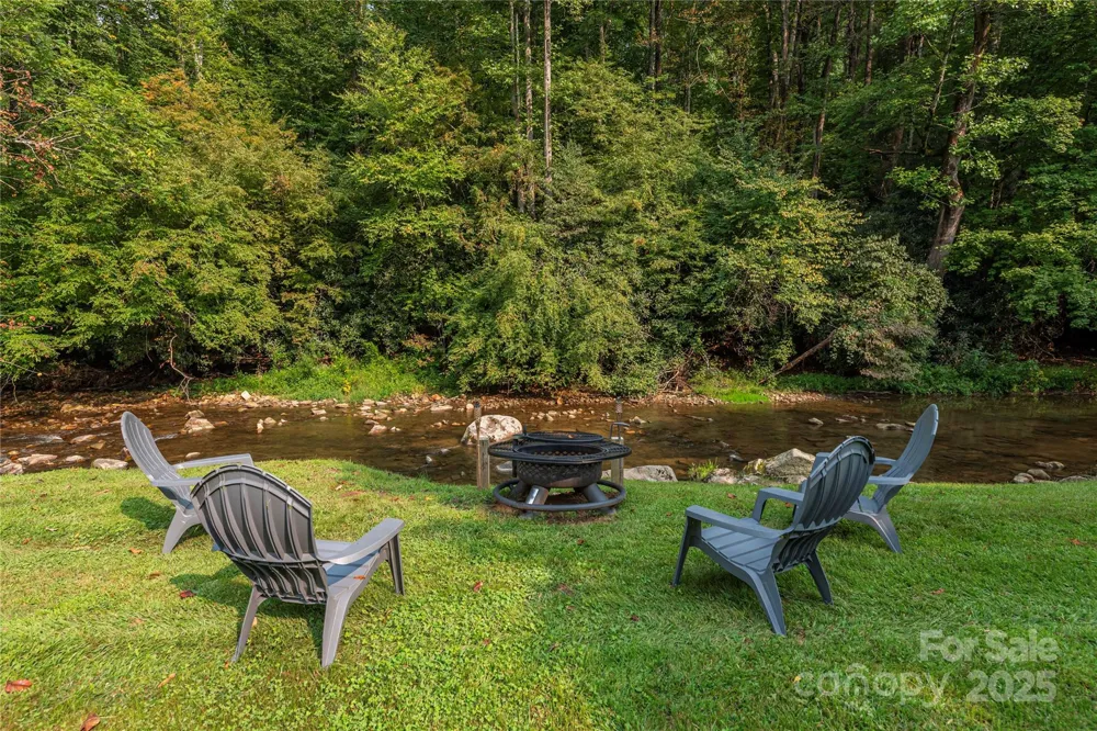 9781 Nc 209 Highway Hot Springs, NC 28743
