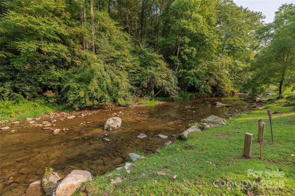 9781 Nc 209 Highway Hot Springs, NC 28743