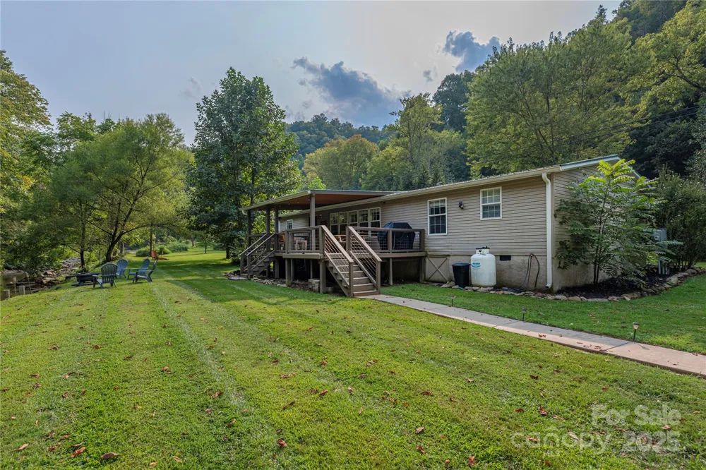 9781 Nc 209 Highway Hot Springs, NC 28743