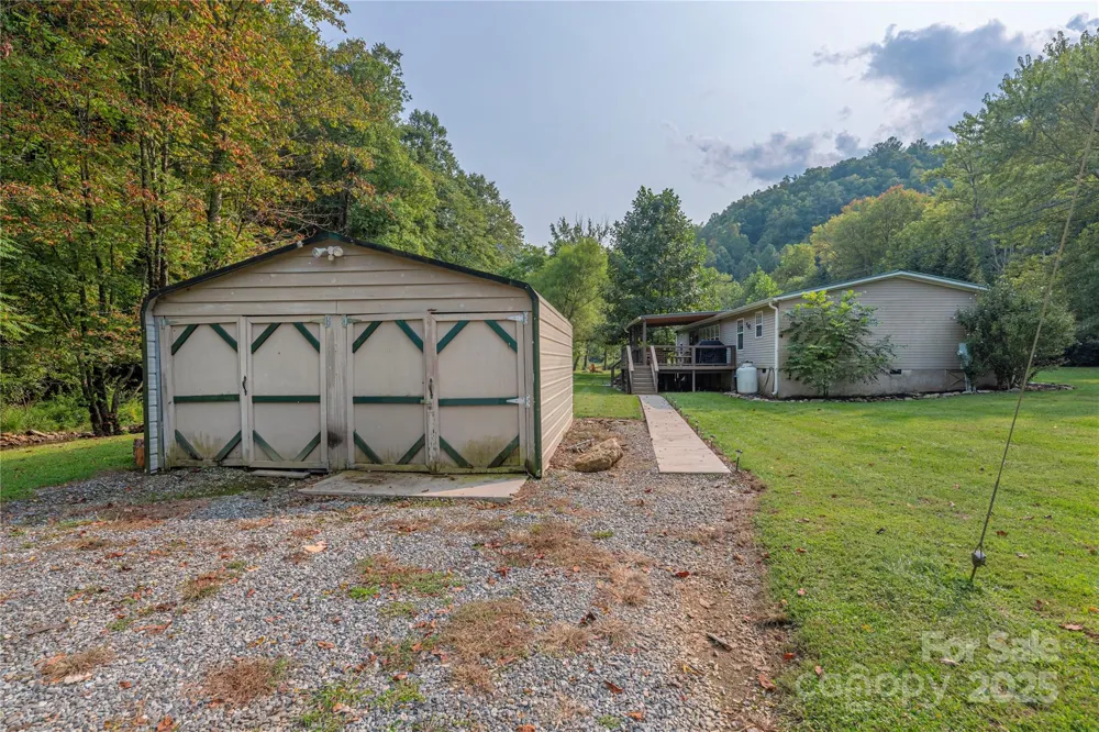 9781 Nc 209 Highway Hot Springs, NC 28743
