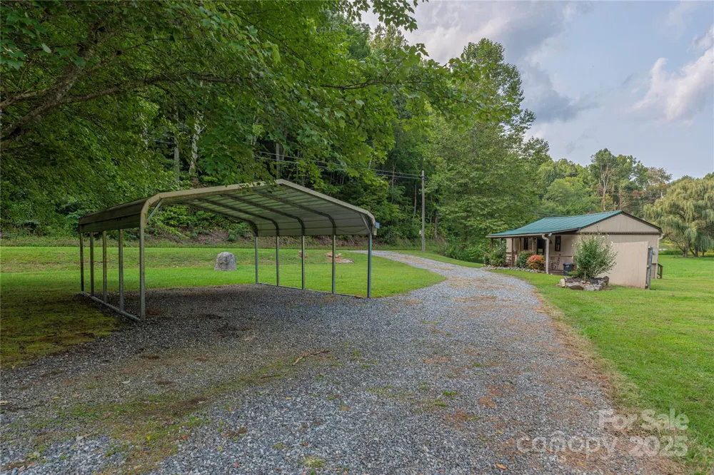 9781 Nc 209 Highway Hot Springs, NC 28743