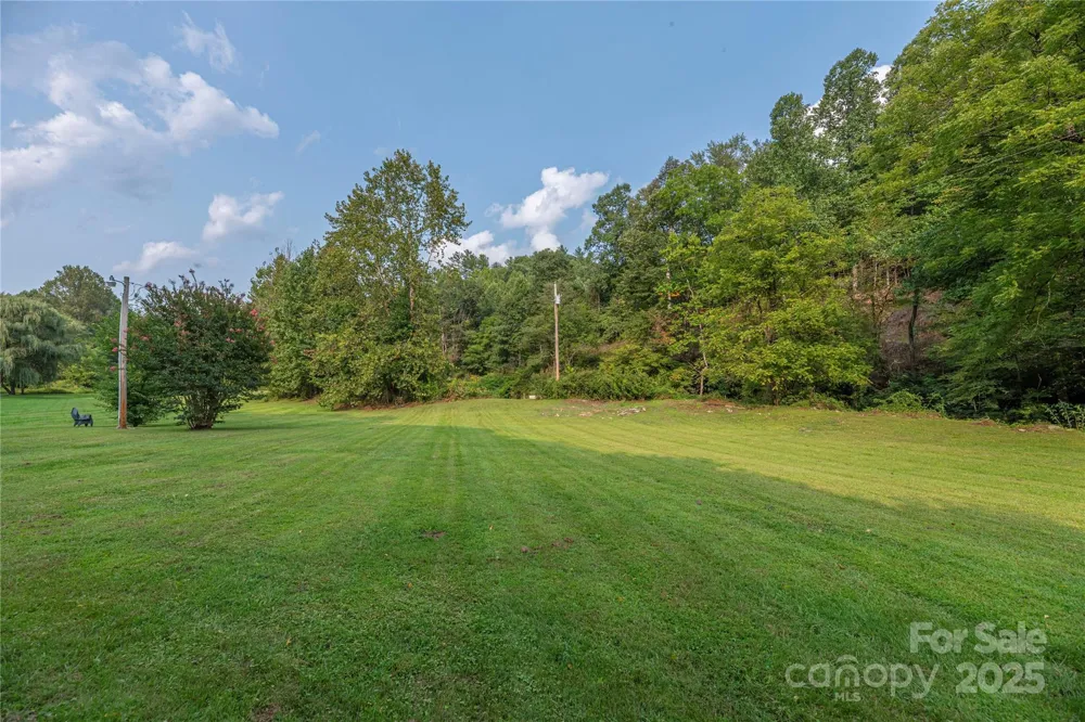 9781 Nc 209 Highway Hot Springs, NC 28743