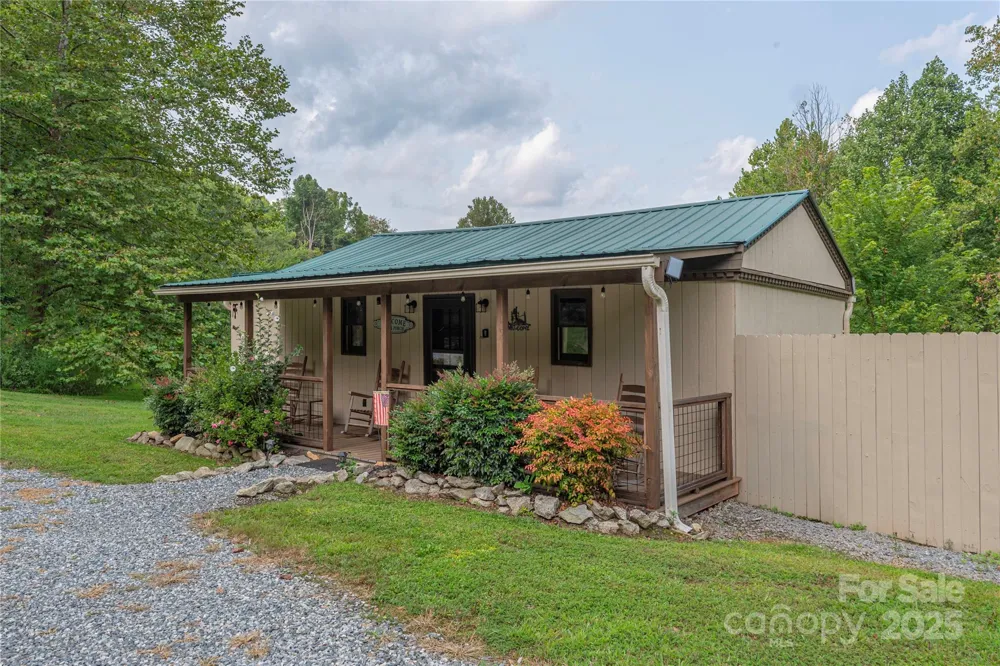 9781 Nc 209 Highway Hot Springs, NC 28743