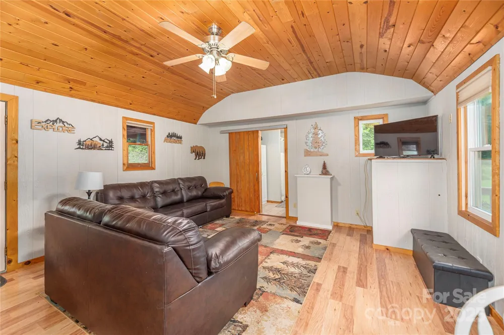 9781 Nc 209 Highway Hot Springs, NC 28743