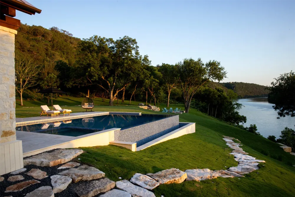 15016 Flat Top Ranch Road Austin, TX 78732