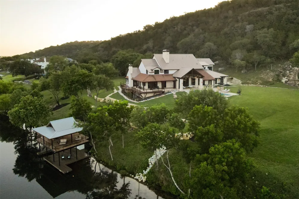 15016 Flat Top Ranch Road Austin, TX 78732