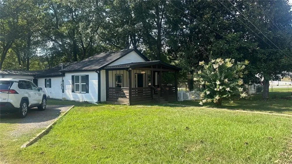 102 Oak Street Summerville, GA 30747
