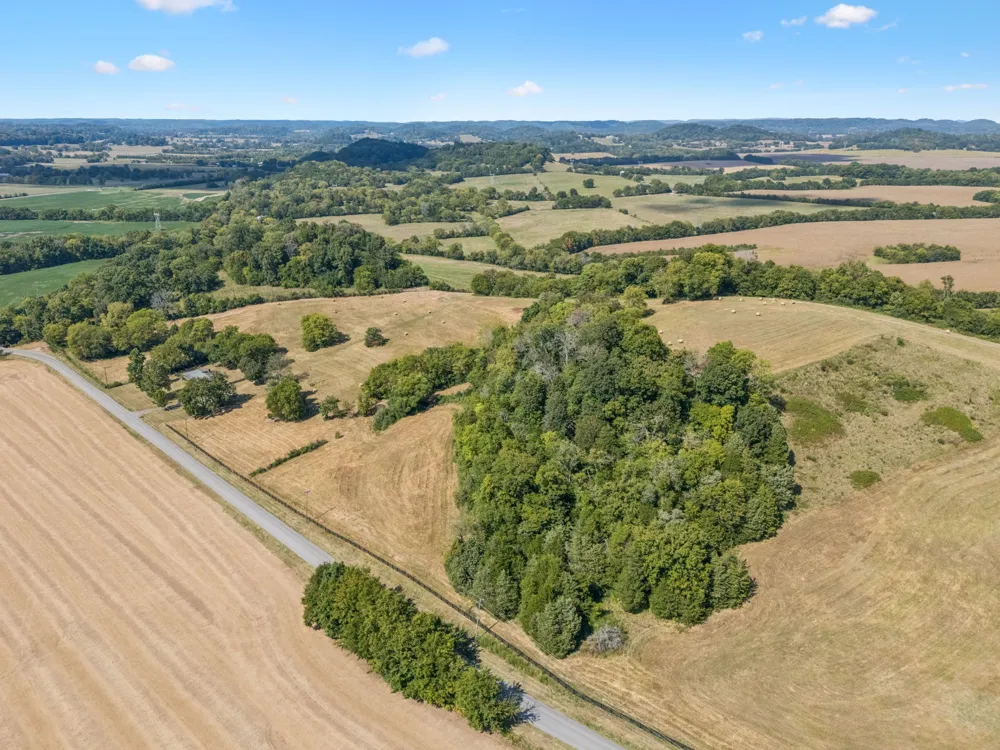 1924 Thompson Station Rd W Thompsons Station, TN 37179