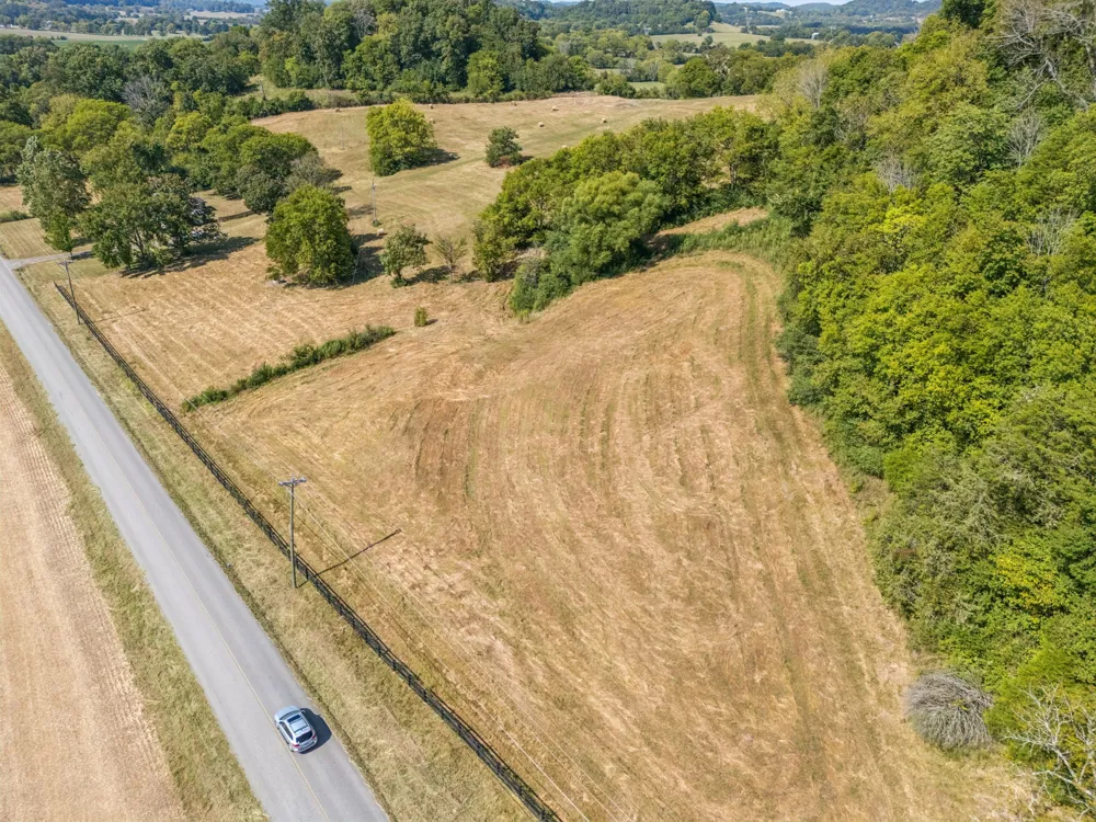 1924 Thompson Station Rd W Thompsons Station, TN 37179