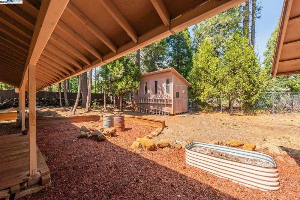 230 Mary Ave Trinity Center, CA 96091