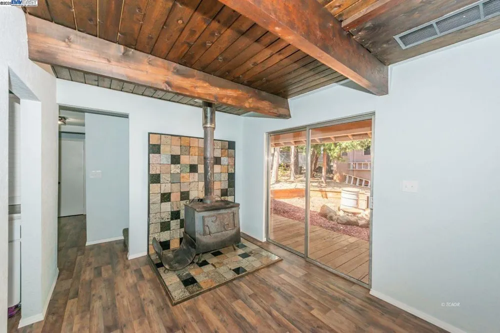230 Mary Ave Trinity Center, CA 96091