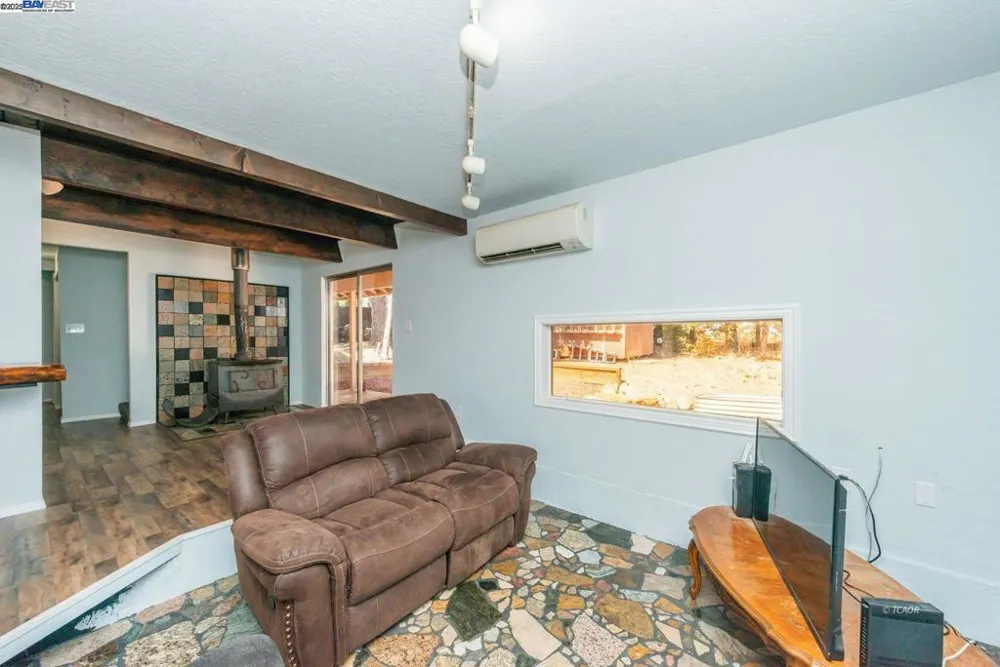 230 Mary Ave Trinity Center, CA 96091