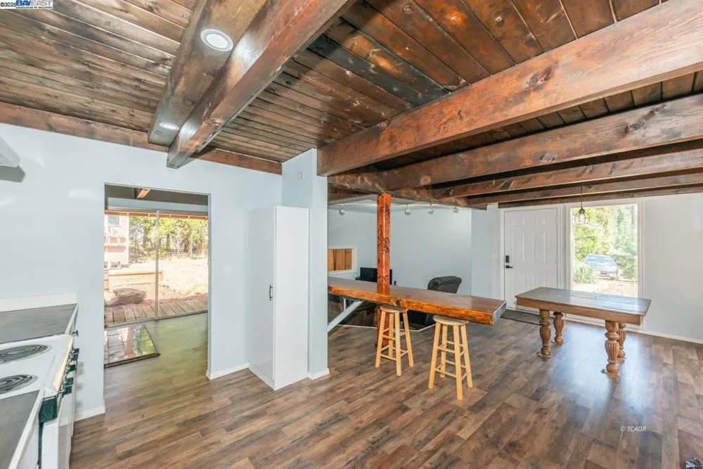 230 Mary Ave Trinity Center, CA 96091