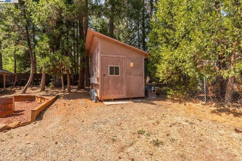 230 Mary Ave Trinity Center, CA 96091
