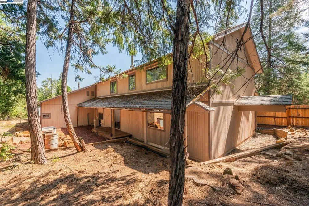230 Mary Ave Trinity Center, CA 96091