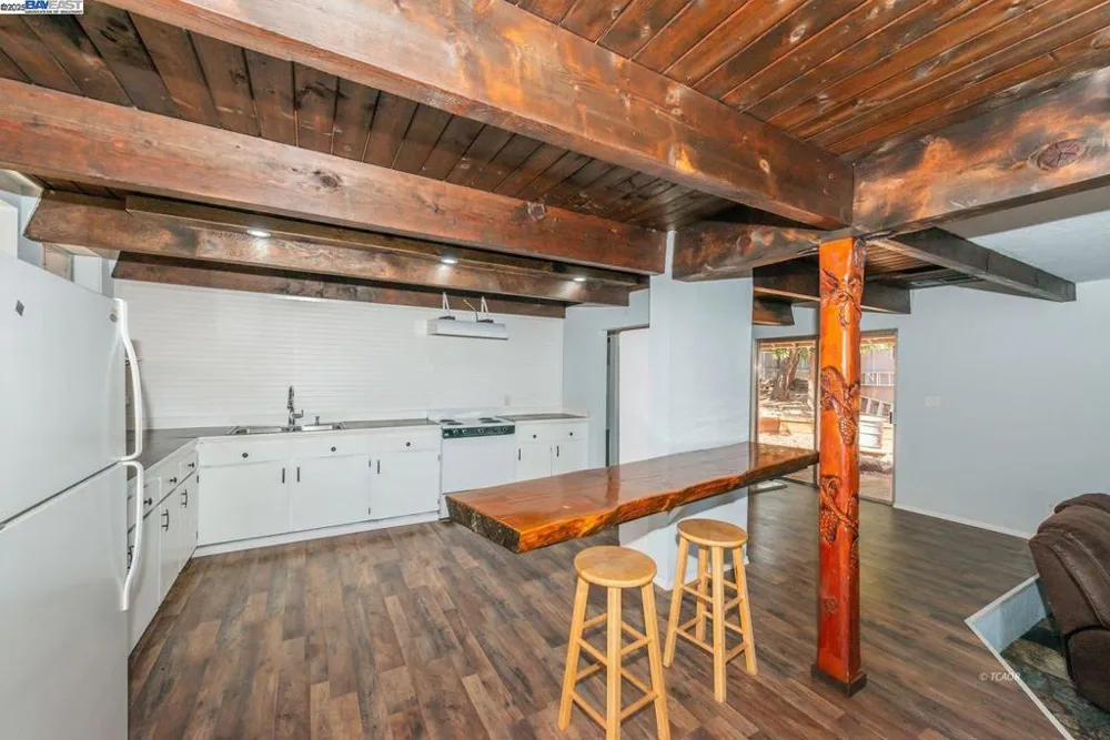 230 Mary Ave Trinity Center, CA 96091
