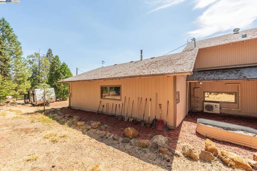 230 Mary Ave Trinity Center, CA 96091