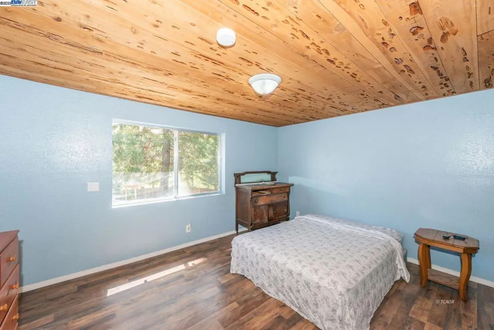 230 Mary Ave Trinity Center, CA 96091