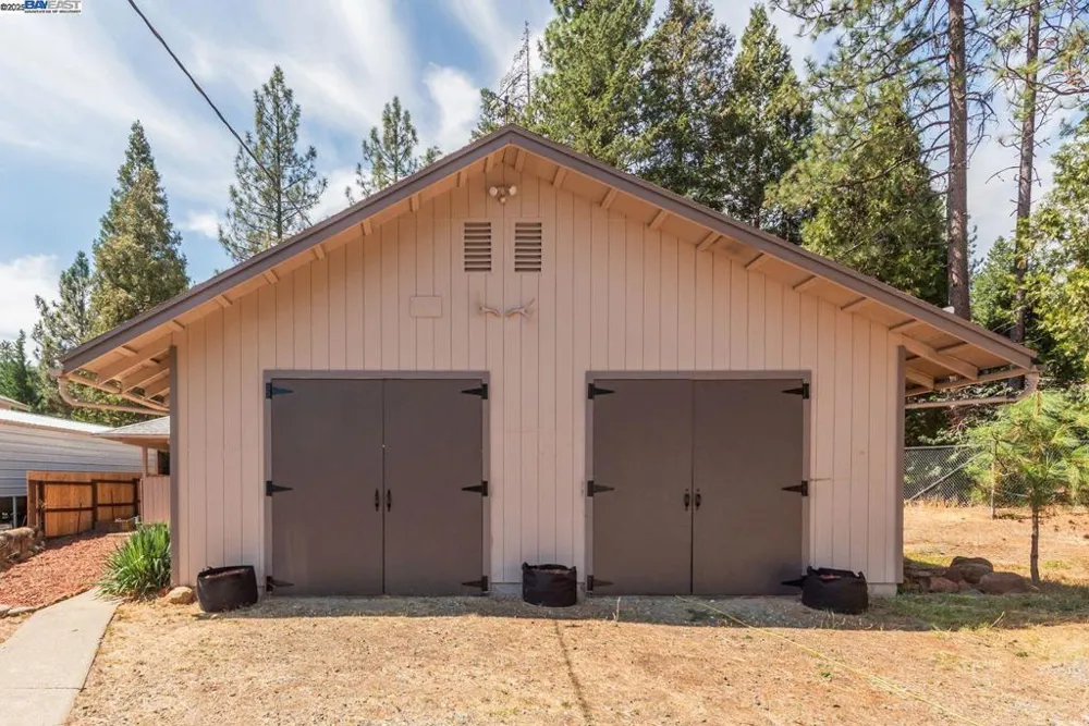 230 Mary Ave Trinity Center, CA 96091