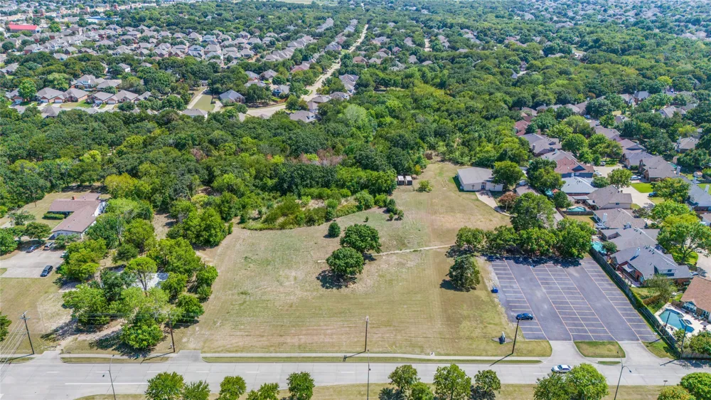 2120 W Sublett Road Arlington, TX 76017