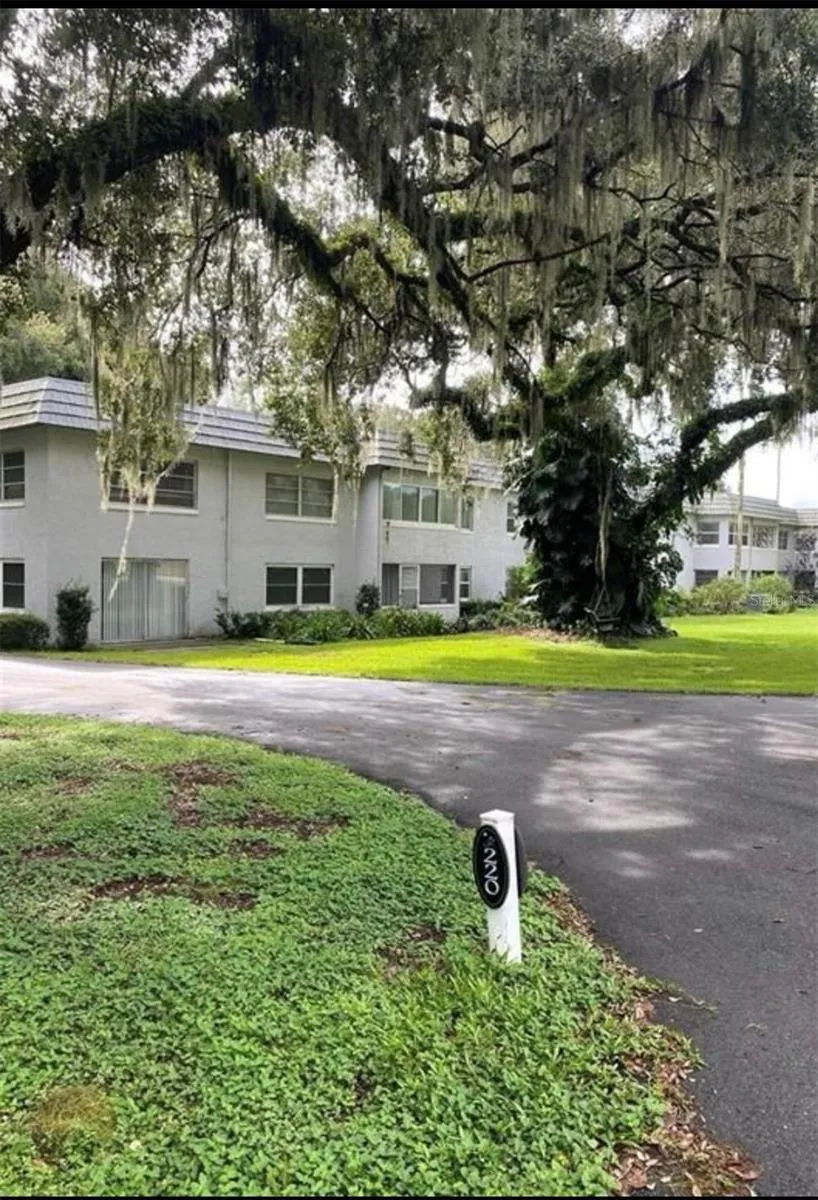 220 IDLEWOOD AVENUE #204 Bartow, FL 33830