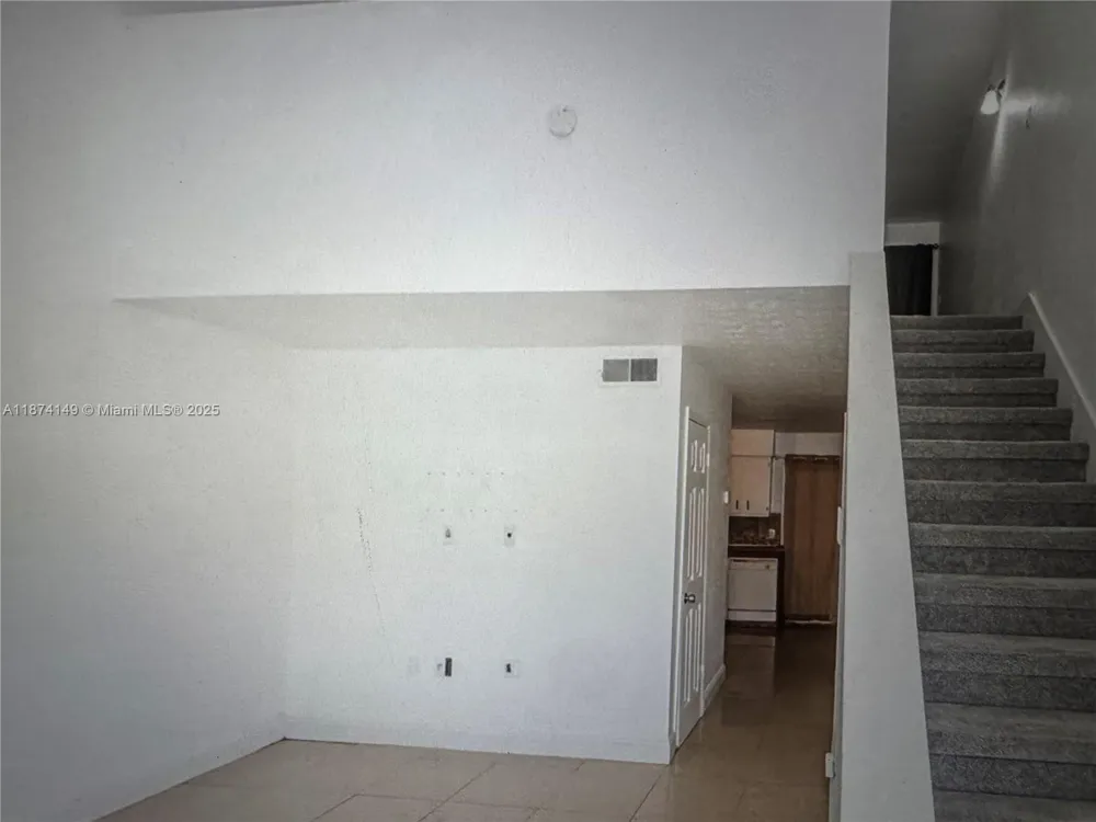 3984 Crayrich Circle #C5 Orlando, FL 32839