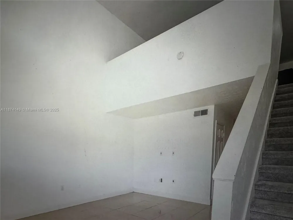 3984 Crayrich Circle #C5 Orlando, FL 32839