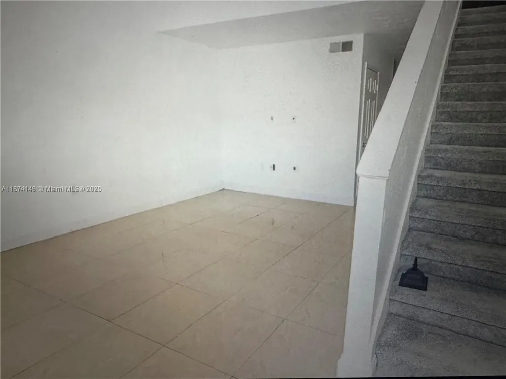 3984 Crayrich Circle #C5 Orlando, FL 32839