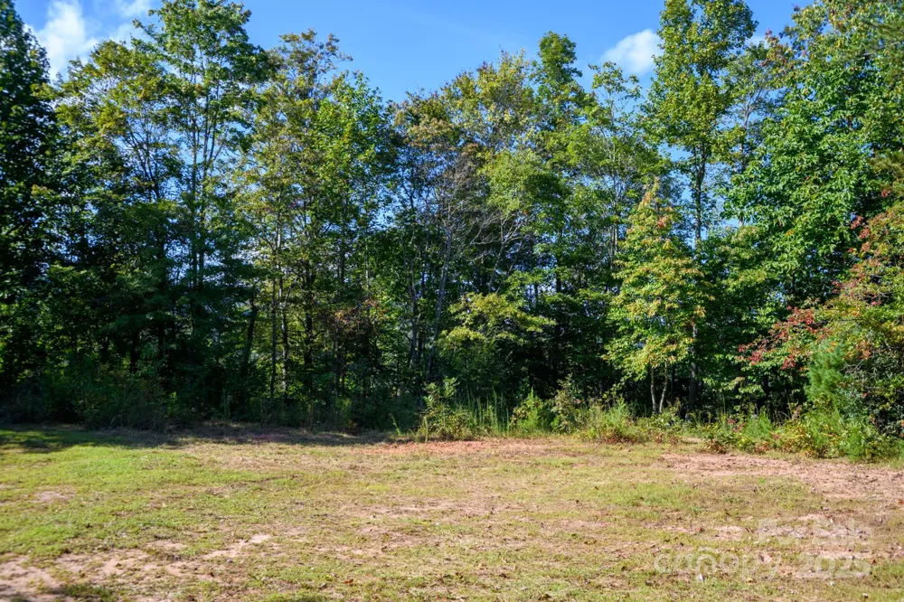 2340 Twin Poplars Lane Lenoir, NC 28645