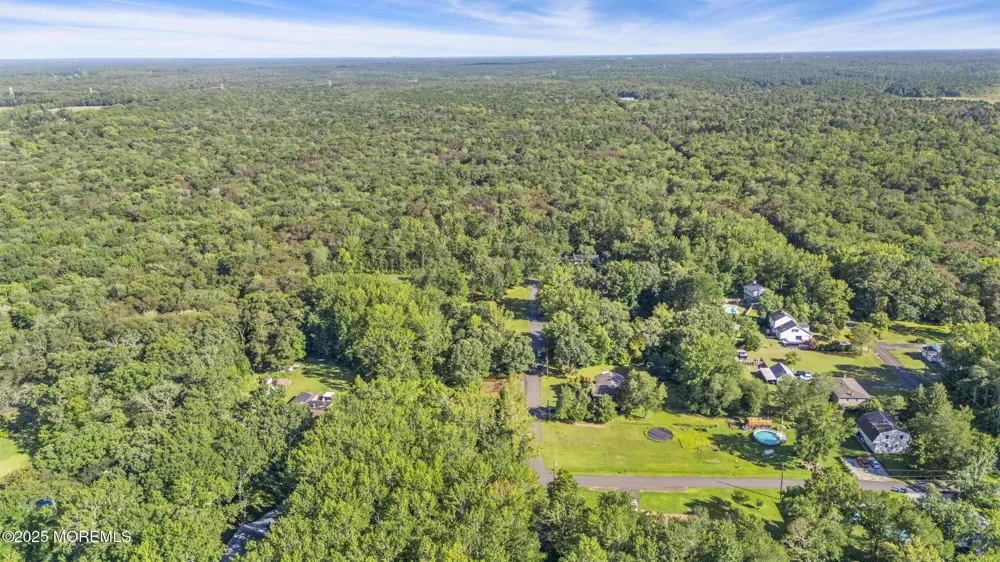 8 W Raymond Avenue Medford, NJ 08055