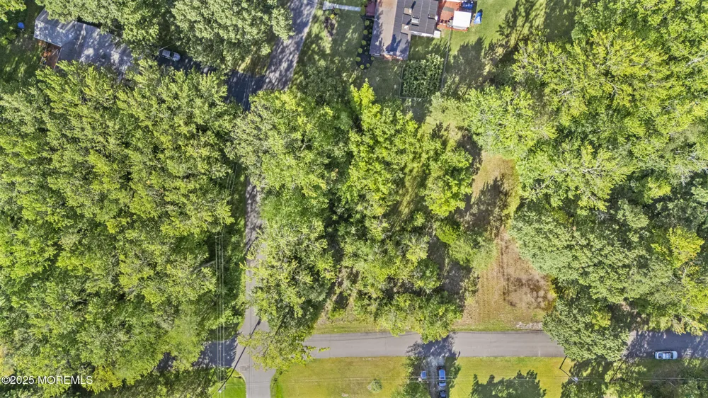 8 W Raymond Avenue Medford, NJ 08055