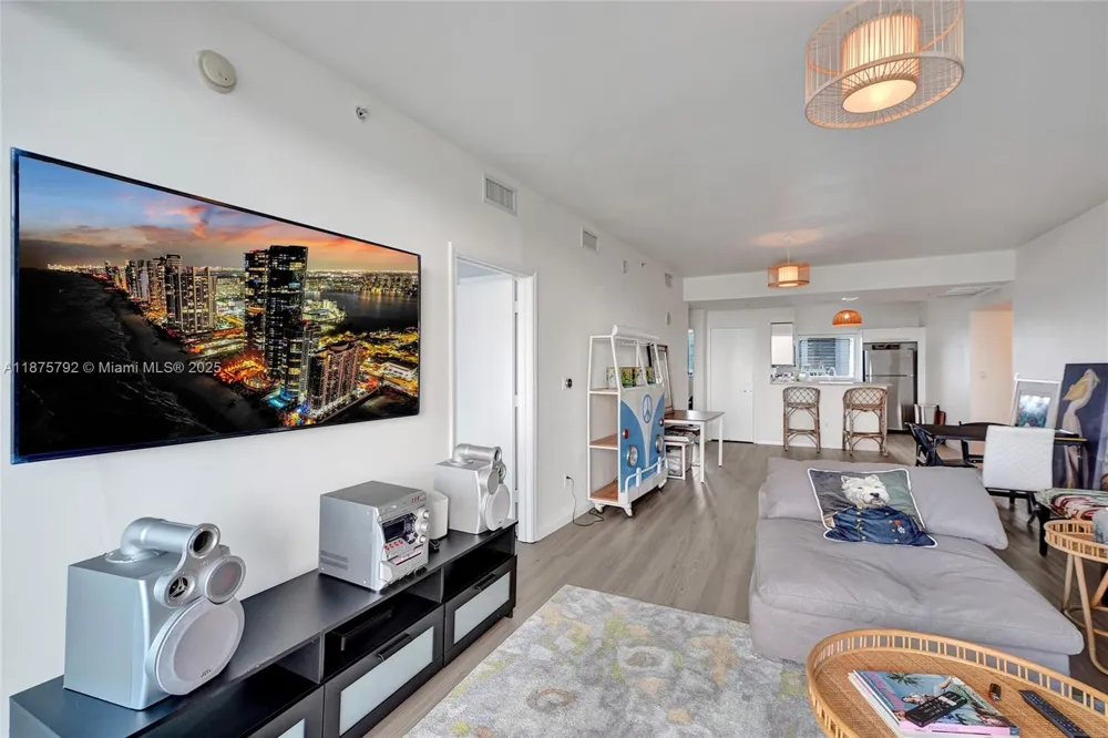 601 NE 36th St #2703 Miami, FL 33137