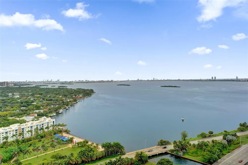 601 NE 36th St #2703 Miami, FL 33137