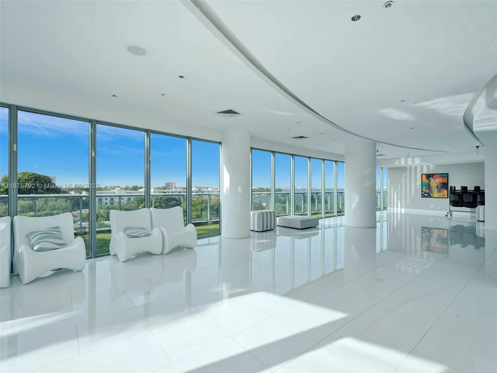 601 NE 36th St #2703 Miami, FL 33137