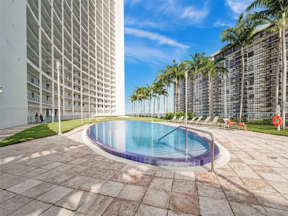 601 NE 36th St #2703 Miami, FL 33137