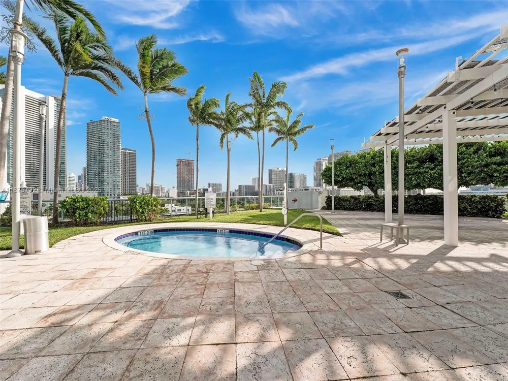 601 NE 36th St #2703 Miami, FL 33137
