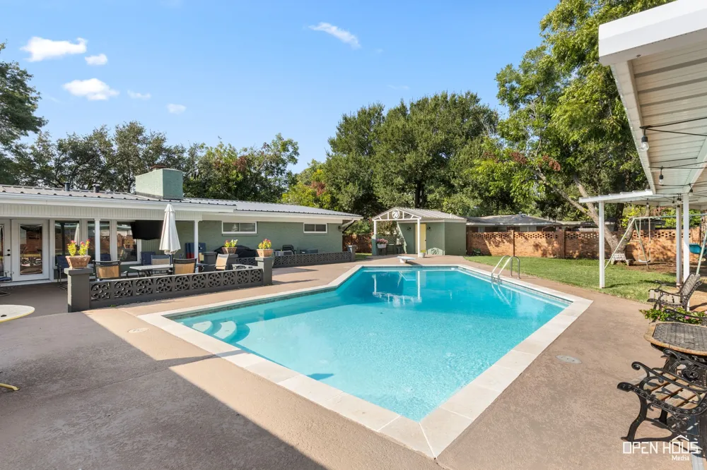 716 E South Street Henrietta, TX 76365