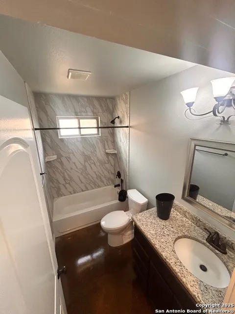 113 S Third Skidmore, TX 78389