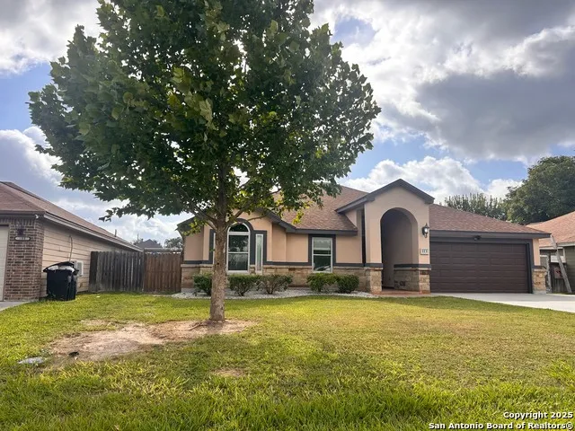 113 S Third Skidmore, TX 78389