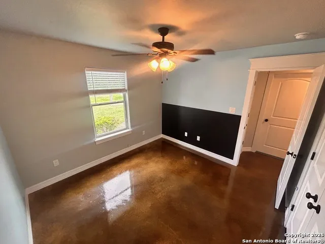113 S Third Skidmore, TX 78389