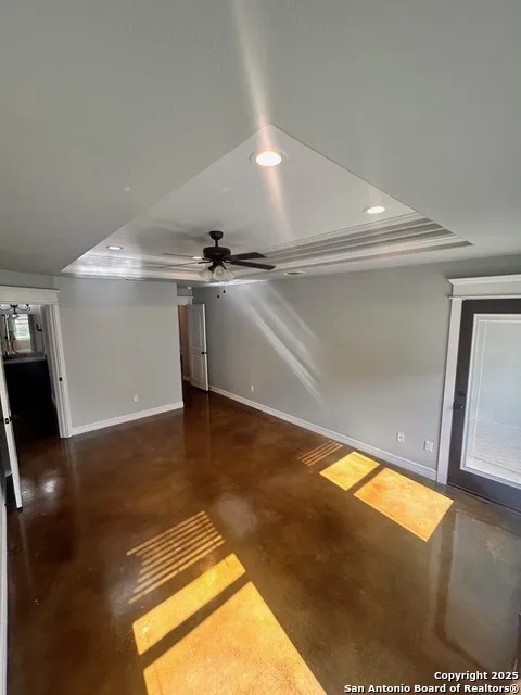 113 S Third Skidmore, TX 78389