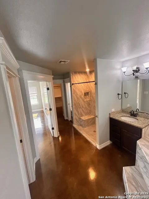 113 S Third Skidmore, TX 78389