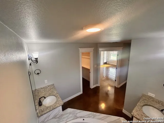 113 S Third Skidmore, TX 78389