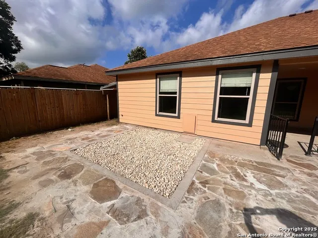 113 S Third Skidmore, TX 78389