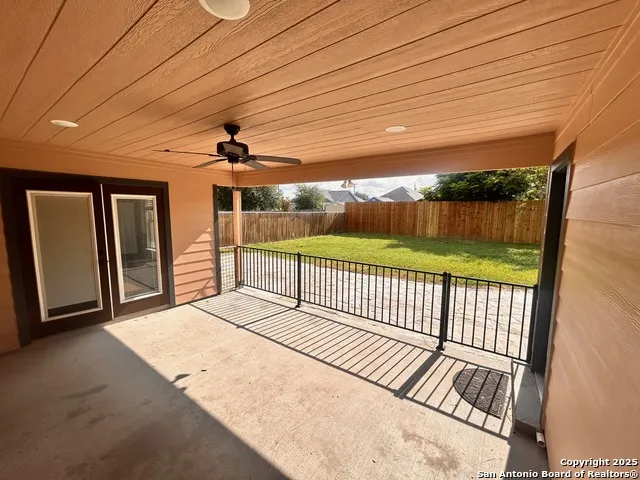 113 S Third Skidmore, TX 78389