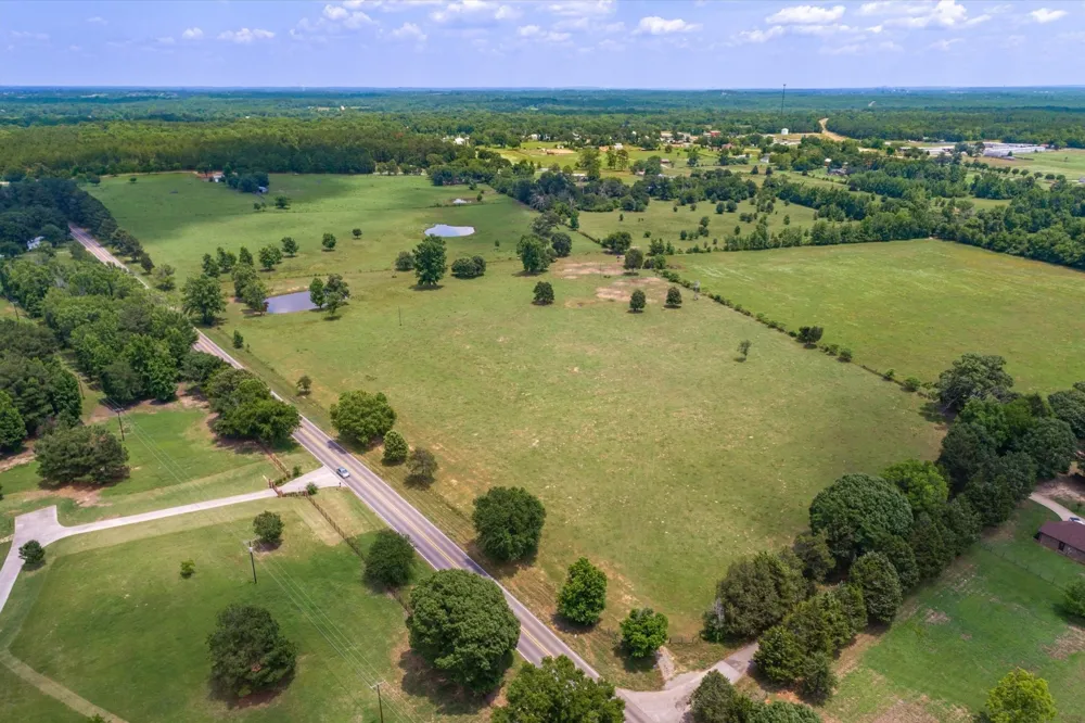17104 County Road 1100 Flint, TX 75762