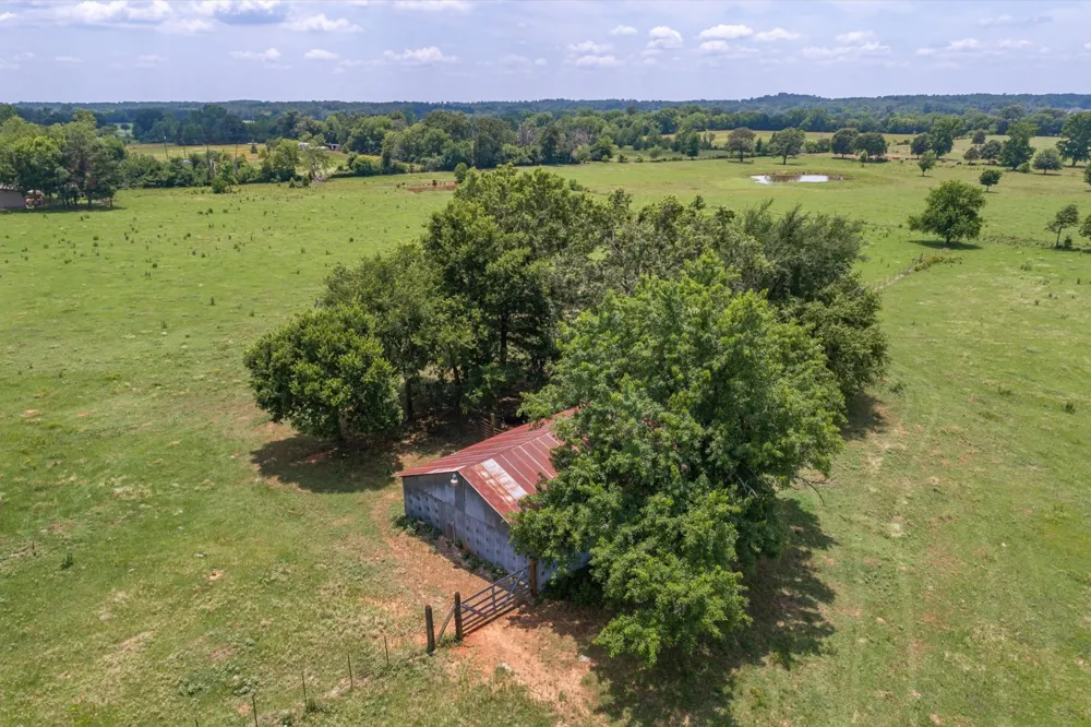17104 County Road 1100 Flint, TX 75762